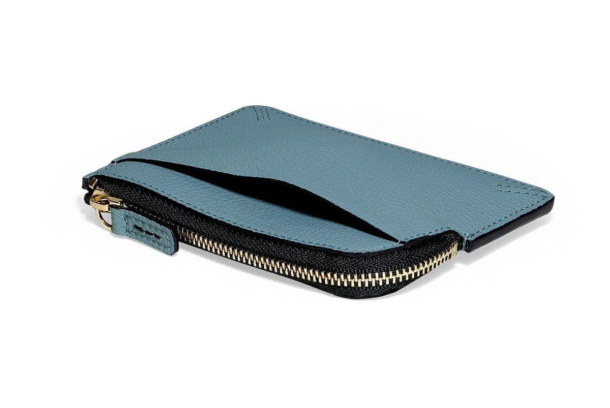 リツ マルチフラグメントケース スカイ