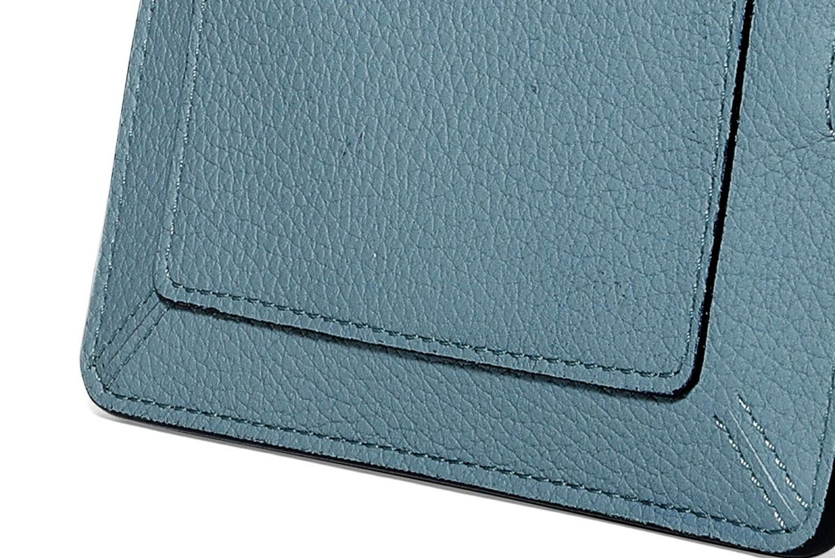 リツ マルチフラグメントケース スカイ