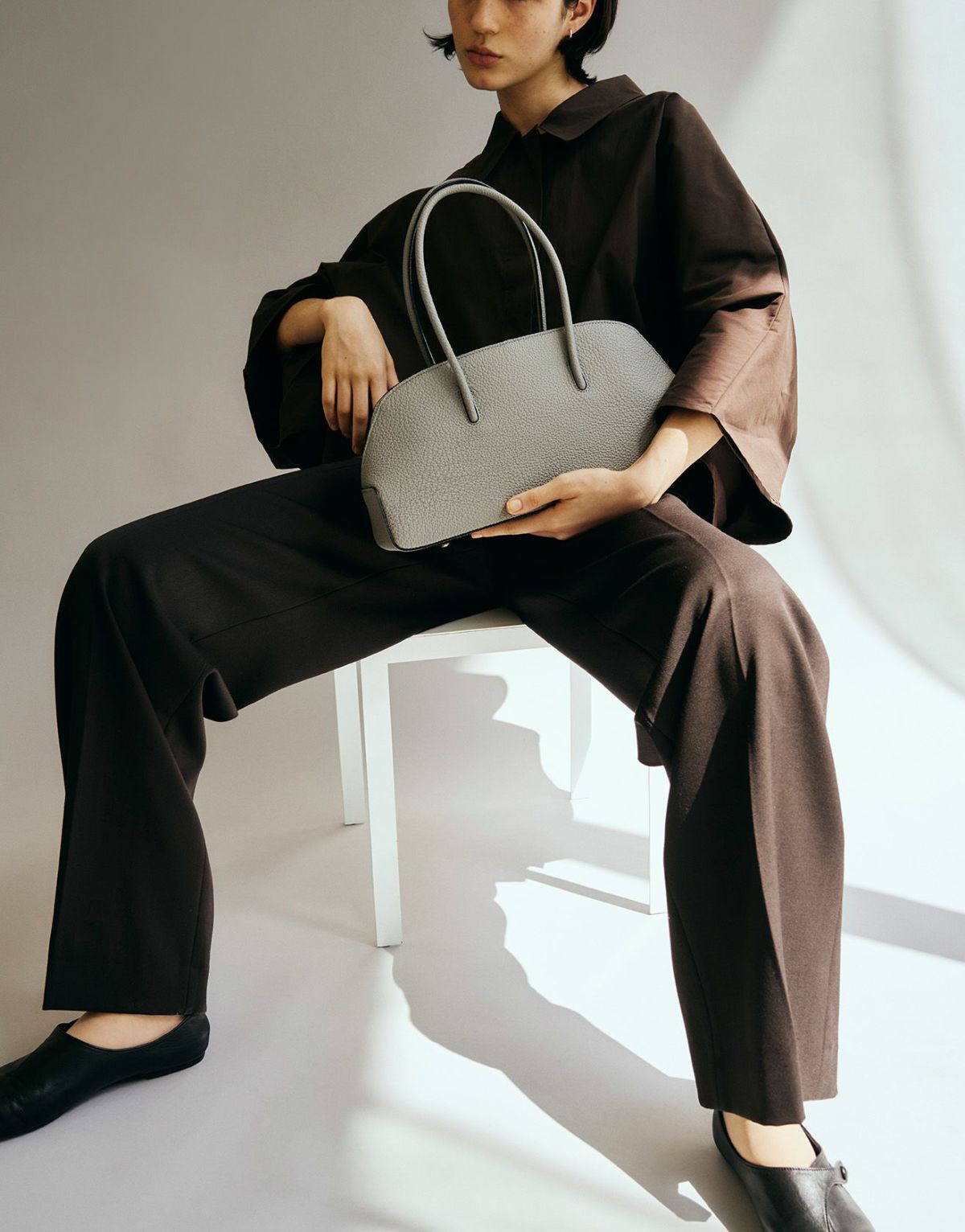 リツ 横長ボストンバッグ グレー