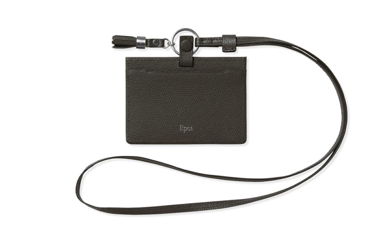 ツールズ IDケース すす