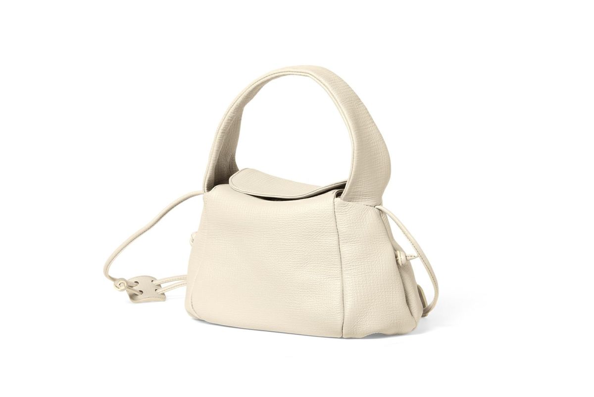 タック 2WAYワンショルダーバッグ オフホワイト