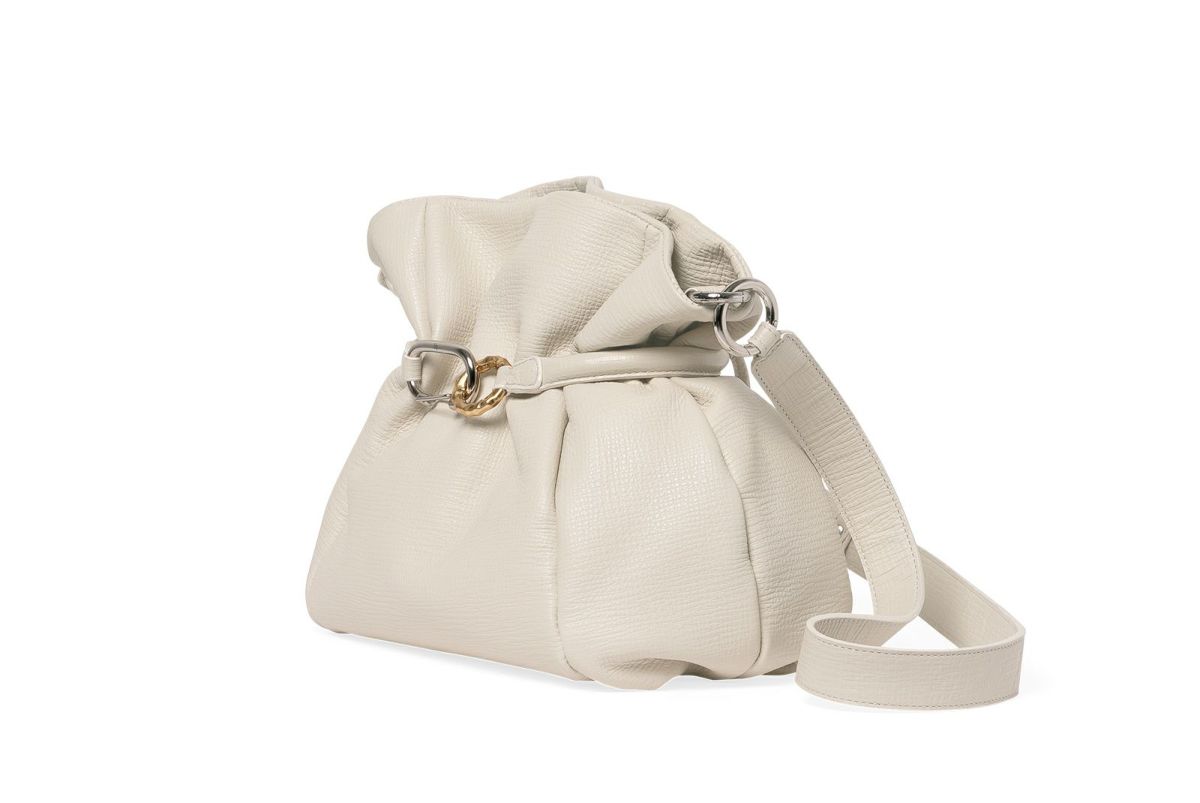 タック 2WAYミドルショルダーバッグ オフホワイト