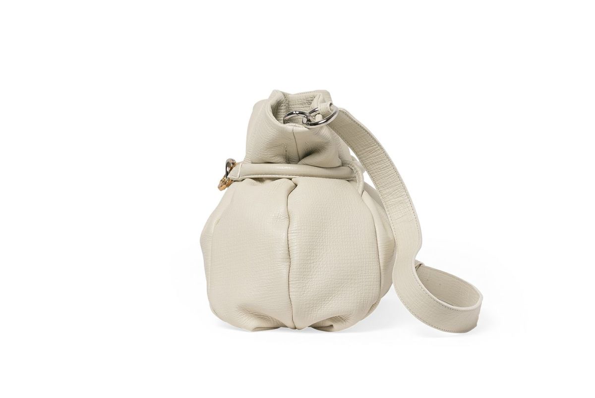 タック 2WAYミドルショルダーバッグ オフホワイト