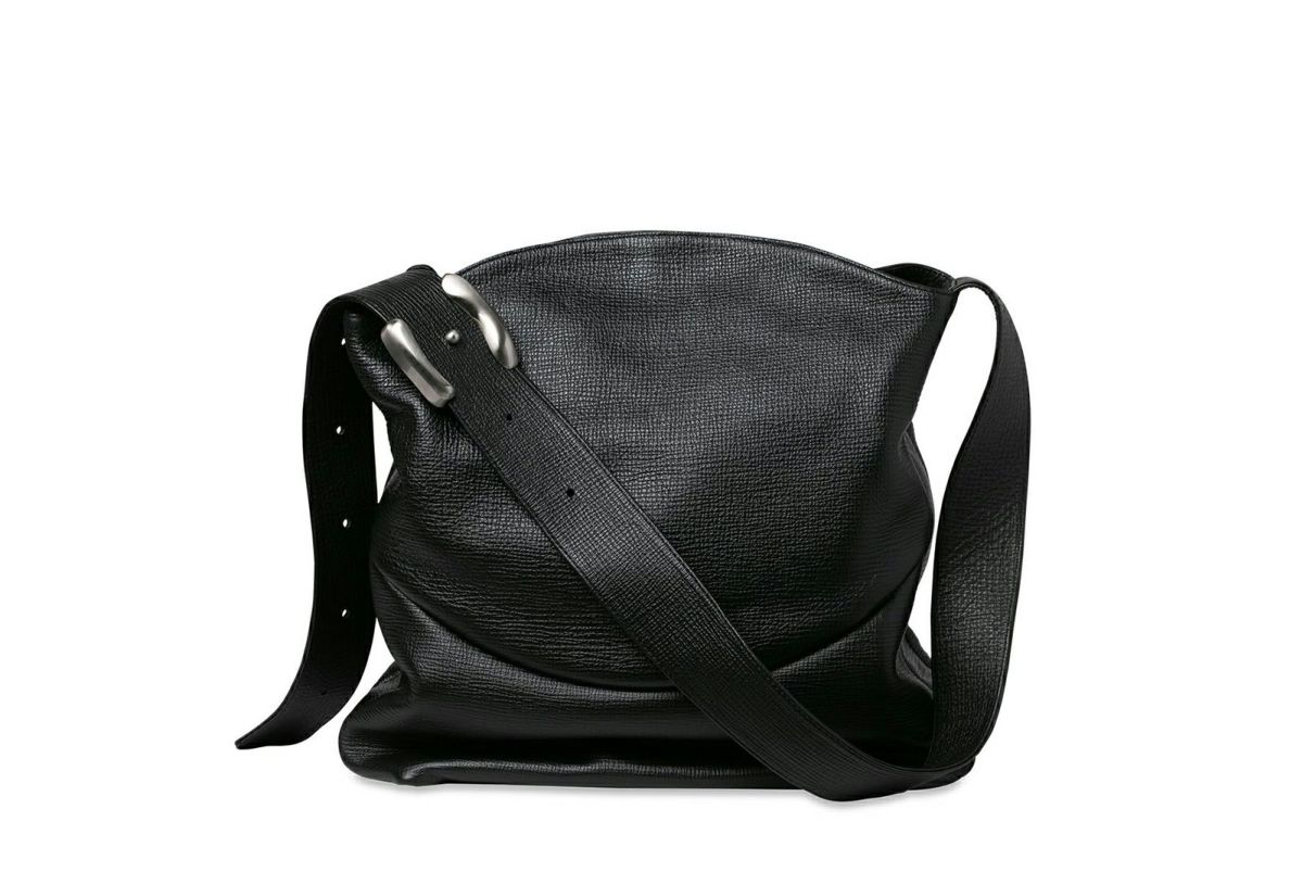 タック ワンショルダーバッグ ブラック