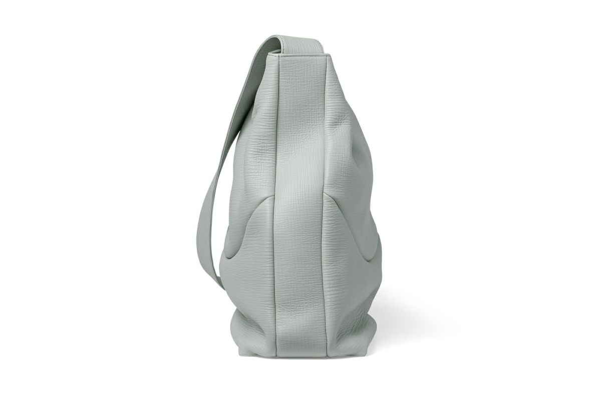 タック ワンショルダーバッグ ライトグレー