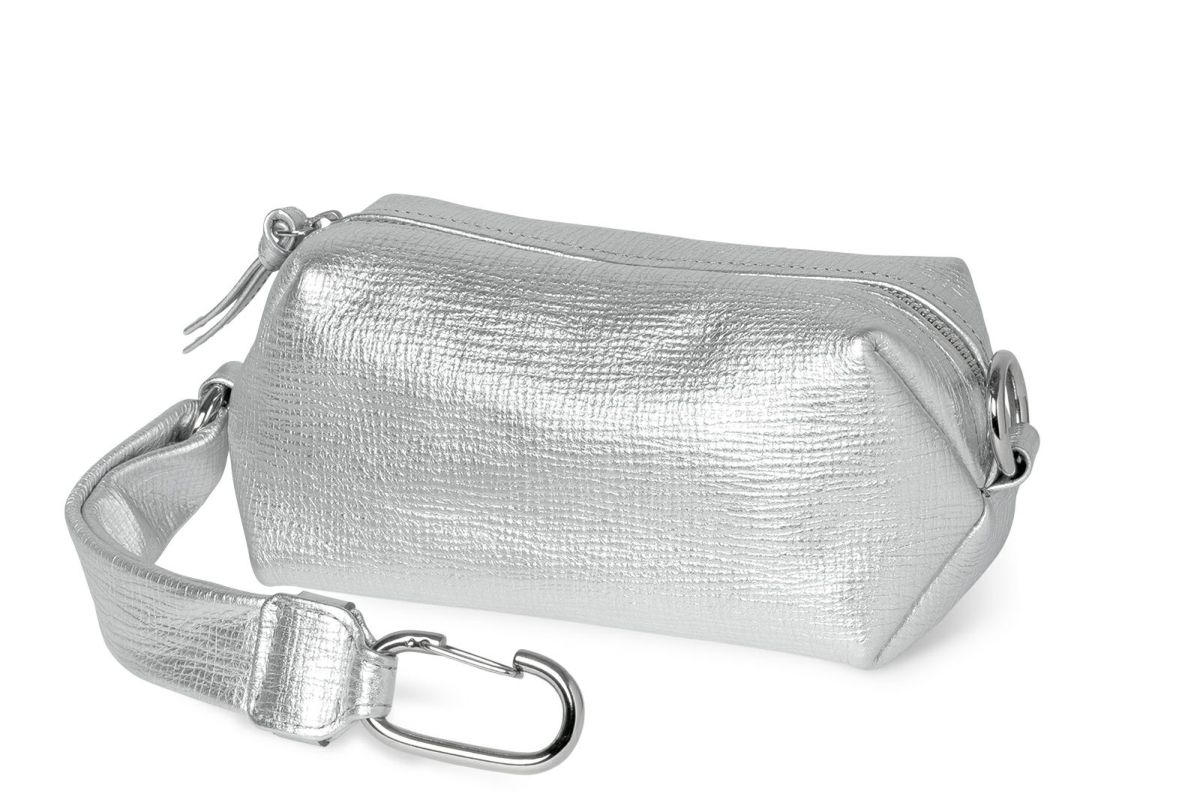 タック メタリック クラッチポーチ シルバー
