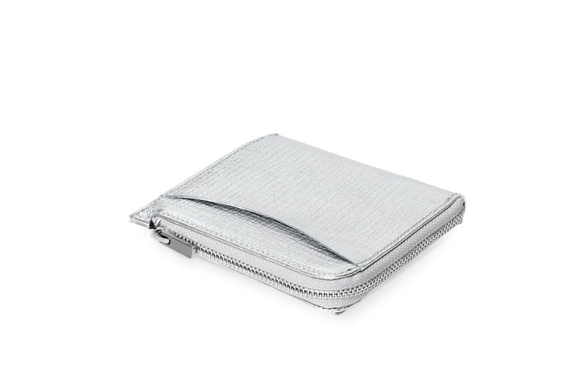  タック メタリック Lファスナーコンパクト折り財布 シルバー