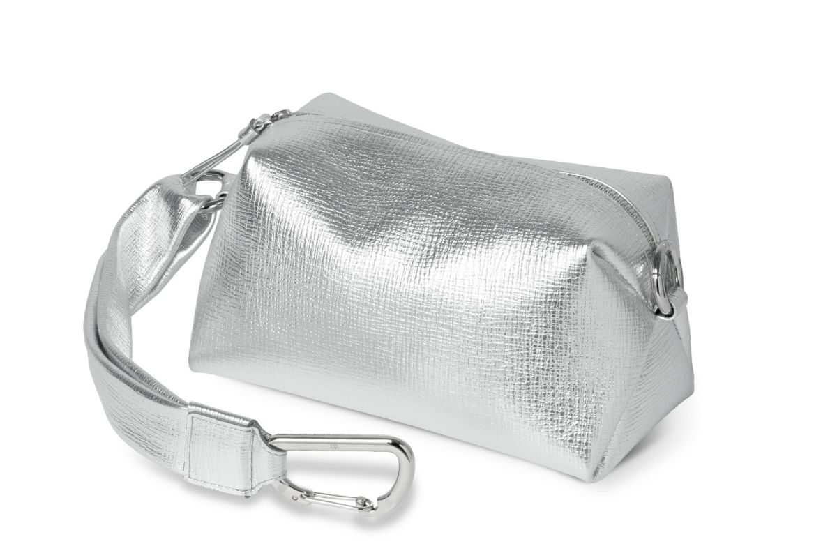 タック メタリック クラッチポーチL シルバー