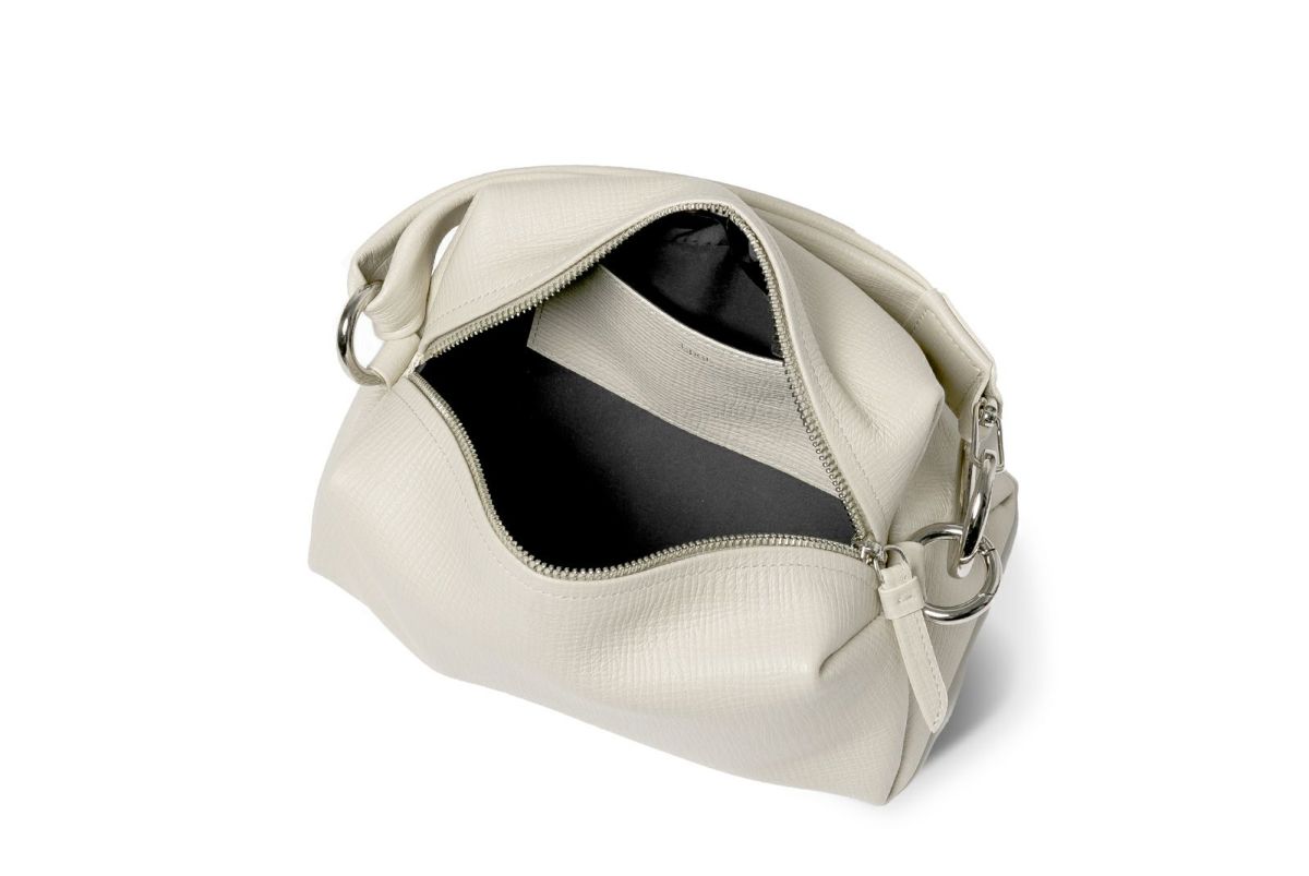 タック クラッチポーチL オフホワイト