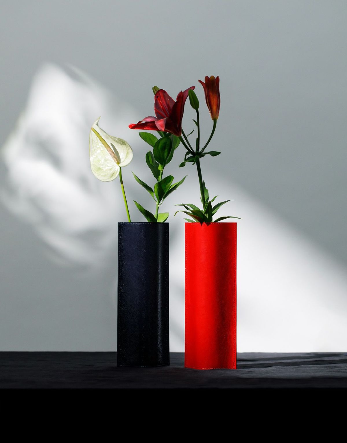 リプル フラワーベース ネイビー×ホワイト