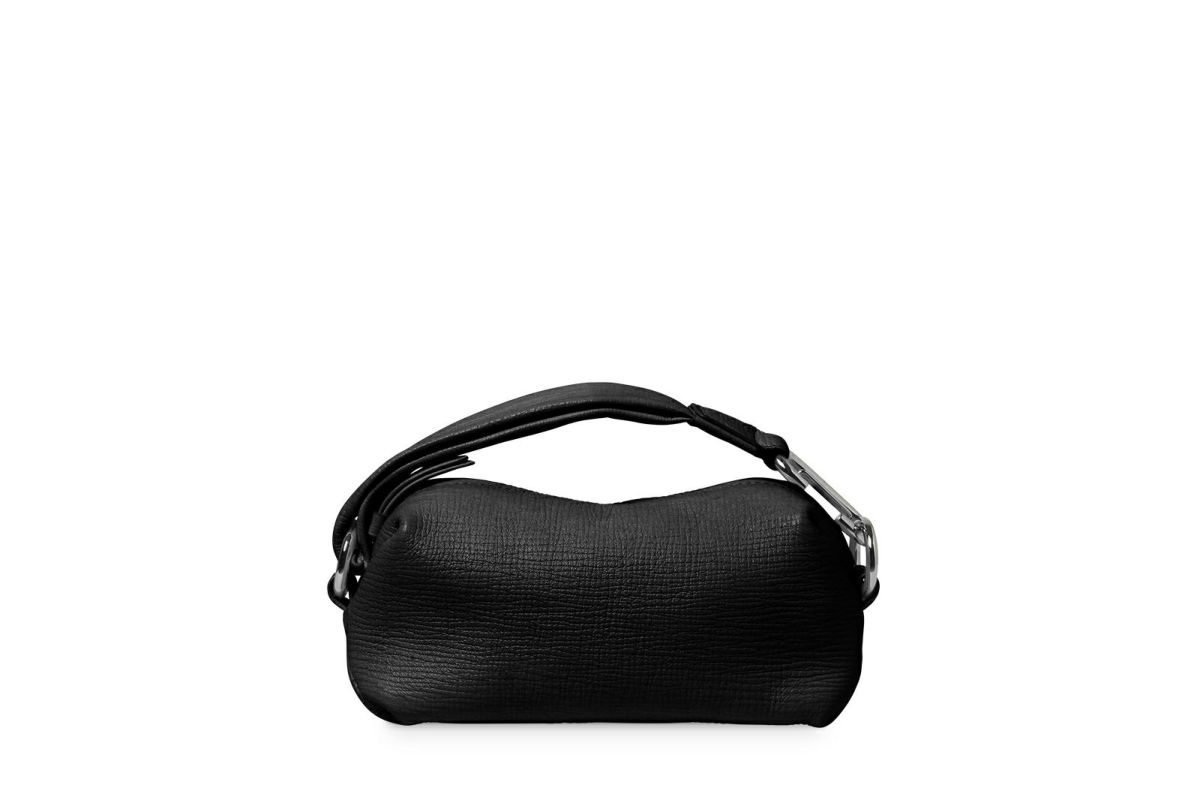 タック クラッチポーチ ブラック