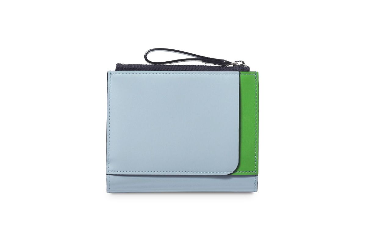 マリー Lファスナー二つ折り財布 スカイブルー×グリーン